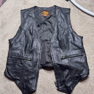 Black Leather Men's Motorcycle Vest - Rugged Classic Style